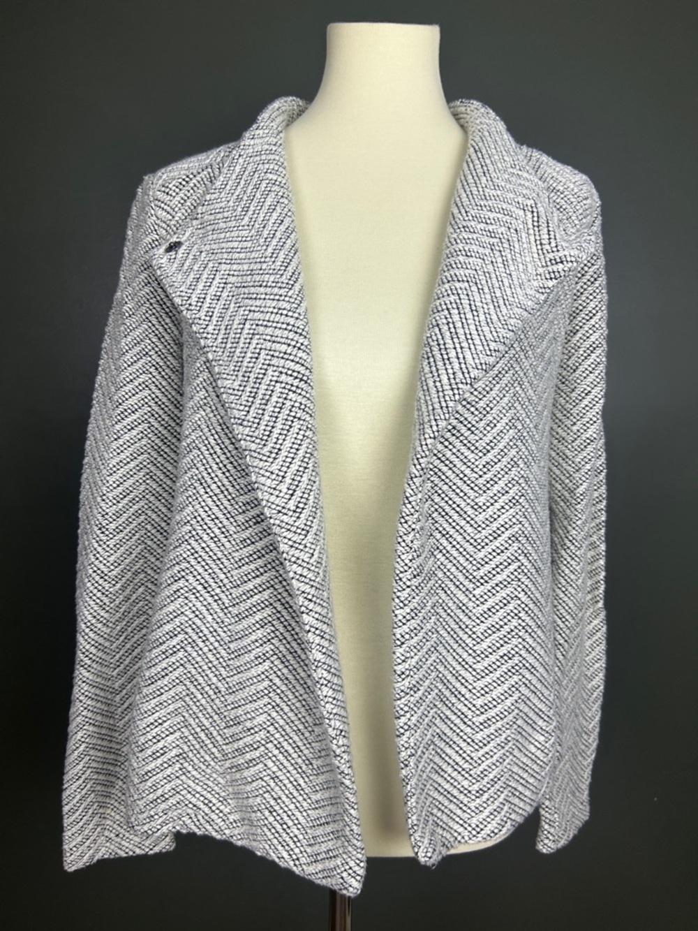 Lou & Grey Gray Herringbone Open-Front Knit Jacket